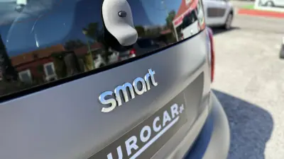 Smart Fortwo Cabrio 2018 - 10490 EUR, 55157 km - AUTO.MOTO.pt - 55157km - foto 22 de 40