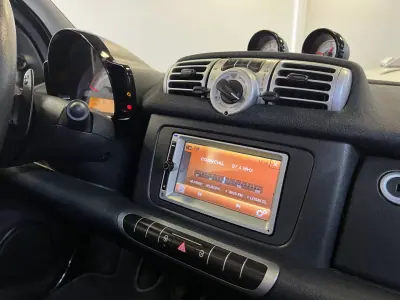 Smart ForTwo Coupé 2013 - 7990 EUR, 165000 km - AUTO.MOTO.pt - 165000km - foto 25 de 47