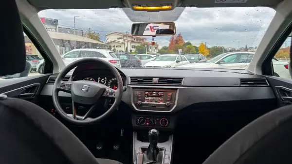 SEAT Ibiza 2017 - 10850 EUR, 113370 km - AUTO.MOTO.pt - 113370km - foto 12 de 20