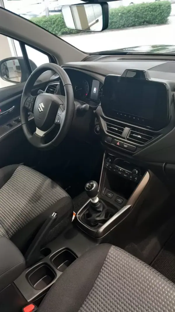 Suzuki S-Cross 2024 - 29900 EUR, 5000 km - AUTO.MOTO.pt - 5000km - foto 17 de 18
