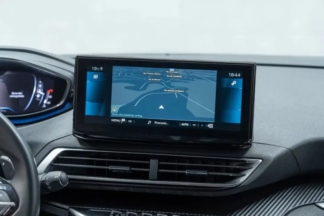 Peugeot 5008 2021 - 22950 EUR, 42000 km - AUTO.MOTO.pt - 42000km - foto 27 de 42