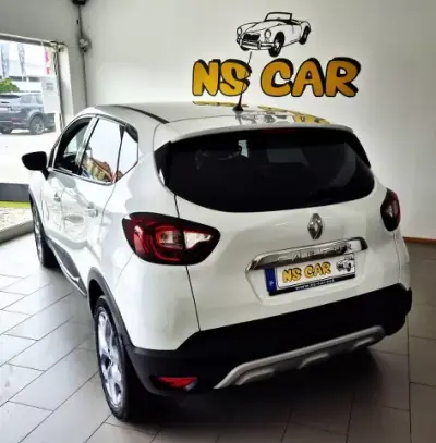 Renault Captur 2018 - 13750 EUR, 50000 km - AUTO.MOTO.pt - 50000km - foto 5 de 11