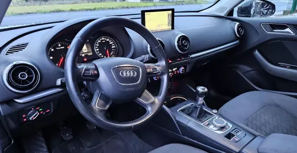 Audi A3 2014 - 13999 EUR, 208000 km - AUTO.MOTO.pt - 208000km - foto 6 de 15