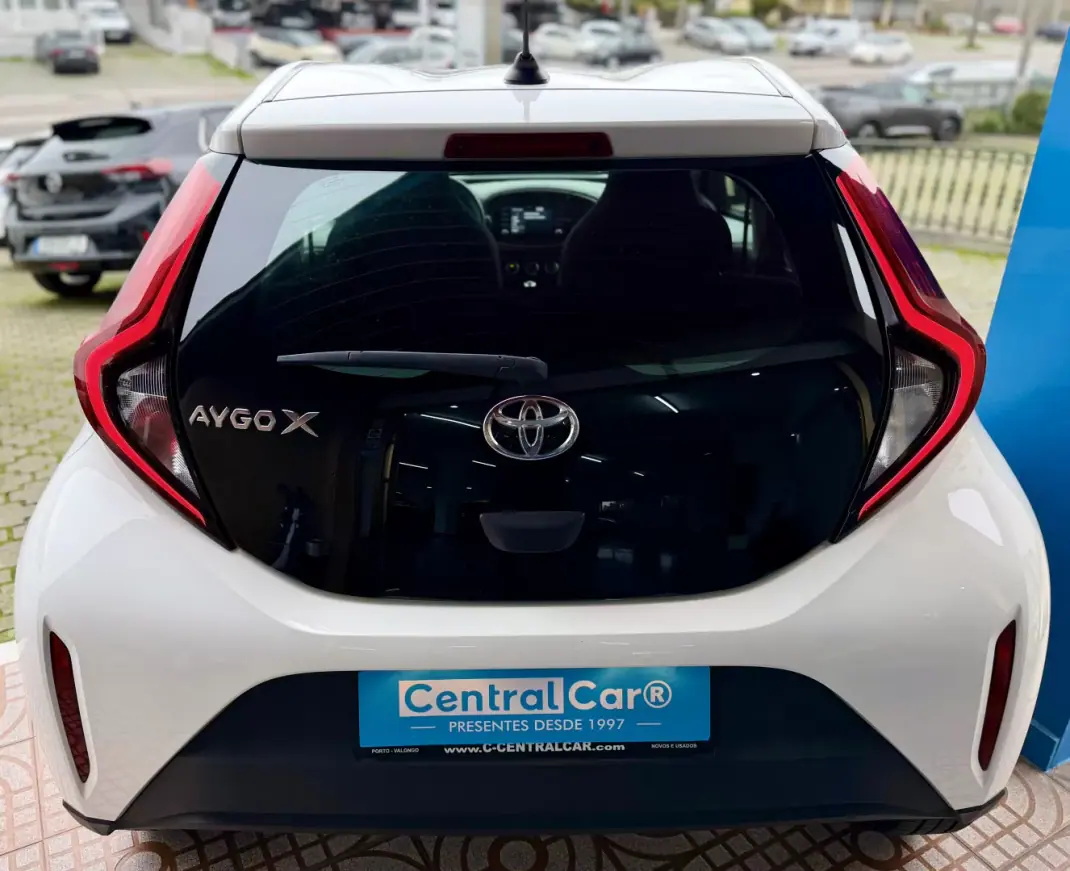 Toyota Aygo X 2022 - 14950 EUR, 10000 km - AUTO.MOTO.pt - 10000km - foto 10 de 25