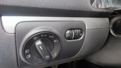 Volkswagen Jetta 2008 - 3800 EUR, 0 km - AUTO.MOTO.pt - foto 5 de 17
