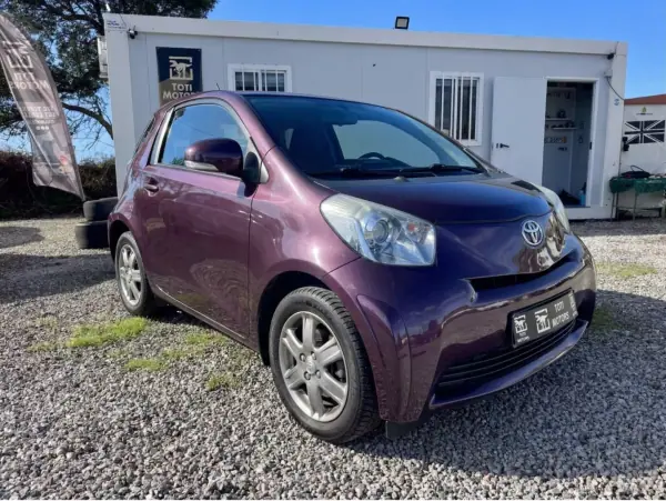 Toyota iQ 2009 - 7990 EUR, 180000 km - AUTO.MOTO.pt - 180000km - foto 3 de 17