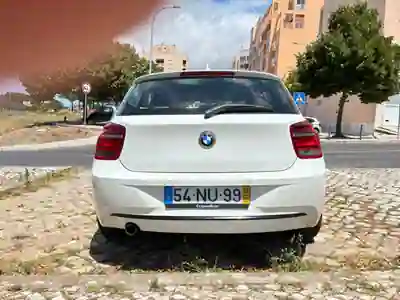 BMW 114 2013 — foto 6 de 8