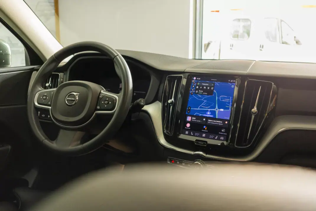 Volvo XC 60 2022 - 44900 EUR, 74400 km - AUTO.MOTO.pt - 74400km - foto 8 de 27