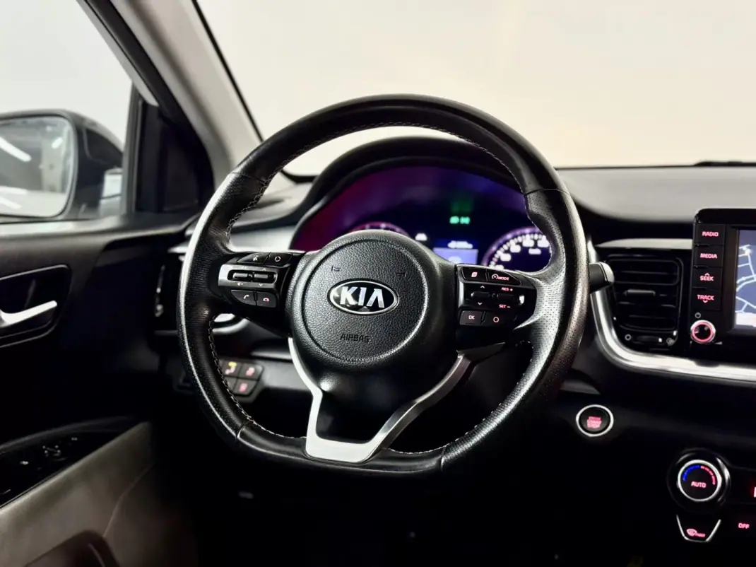 Kia Stonic 2019 - 15750 EUR, 68000 km - AUTO.MOTO.pt - 68000km - foto 33 de 60
