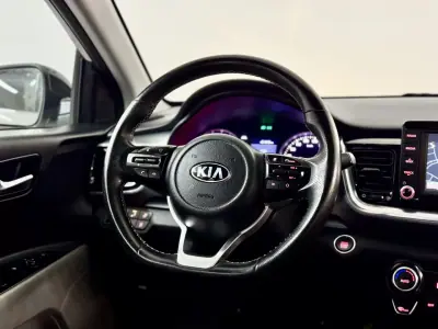 Kia Stonic 2019 - 15750 EUR, 68000 km - AUTO.MOTO.pt - 68000km - foto 33 de 60