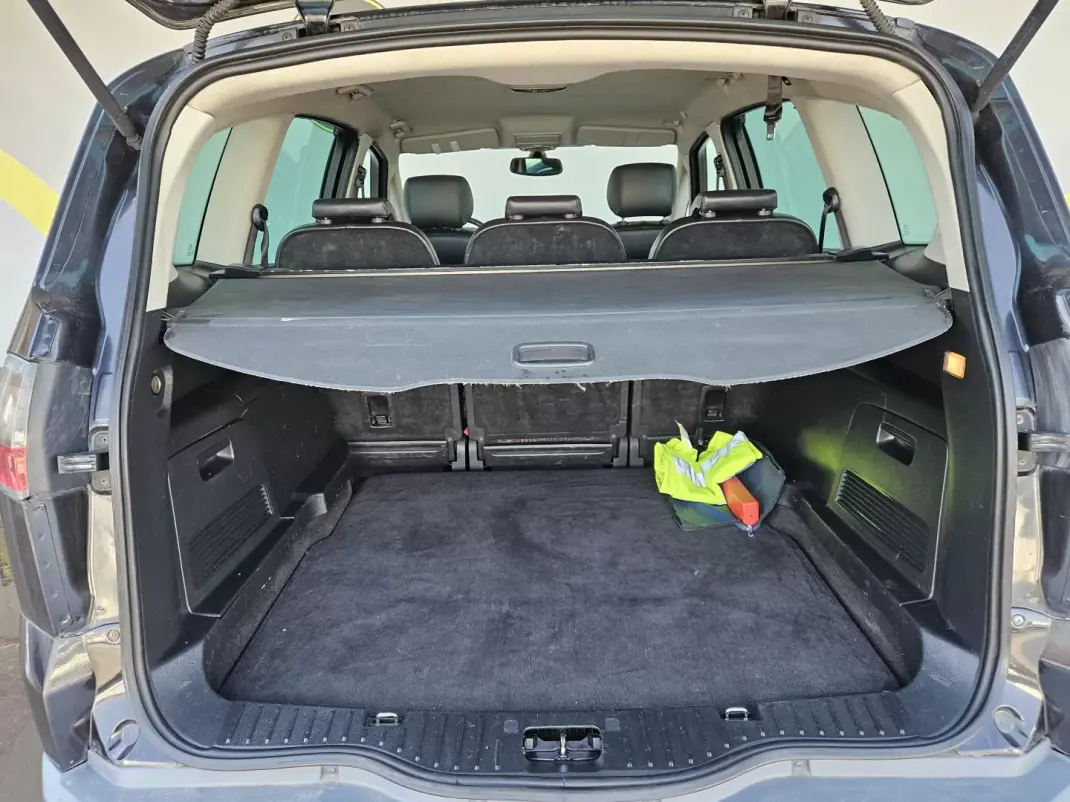 Ford S-Max 2006 - 4750 EUR, 320000 km - AUTO.MOTO.pt - 320000km - foto 8 de 8