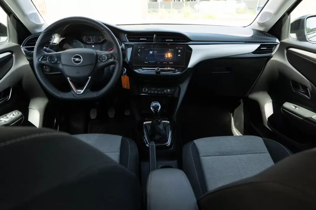 Opel Corsa 2023 - 14900 EUR, 62000 km - AUTO.MOTO.pt - 62000km - foto 6 de 19