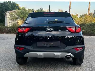 Kia Stonic 2021 — foto 4 de 16