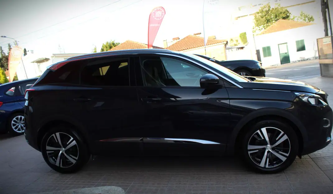 Peugeot 3008 2019 - 15990 EUR, 136300 km - 136300km - foto 4 de 31