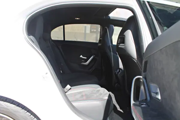 Mercedes-Benz A 180 2023 - 30990 EUR, 60412 km - AUTO.MOTO.pt - 60412km - foto 18 de 31