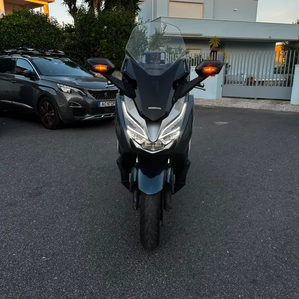 Honda Forza ABS 2019 - 3500 EUR, 80000 km - AUTO.MOTO.pt - 80000km - foto 3 de 7