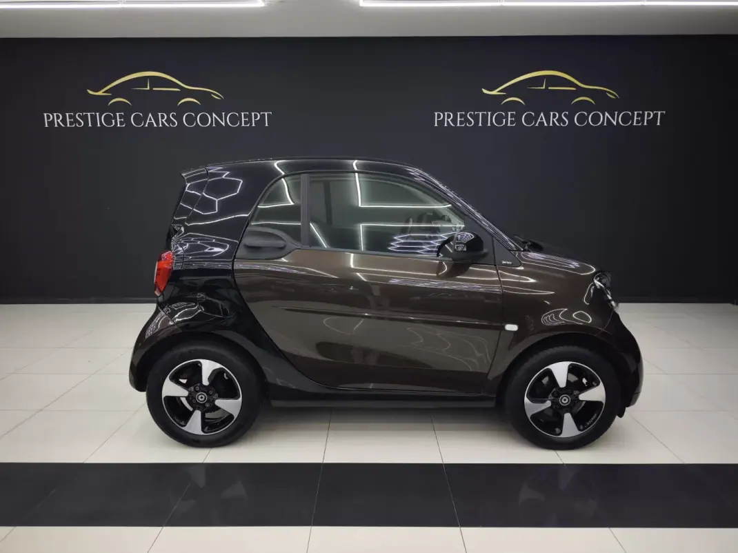 Smart ForTwo Coupé 2018 - 13450 EUR, 110509 km - AUTO.MOTO.pt - 110509km - foto 2 de 33