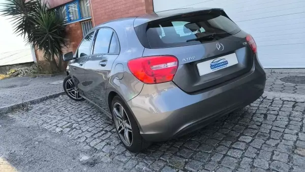 Mercedes-Benz A 180 2013 - 12500 EUR, 180000 km - AUTO.MOTO.pt - 180000km - foto 6 de 15
