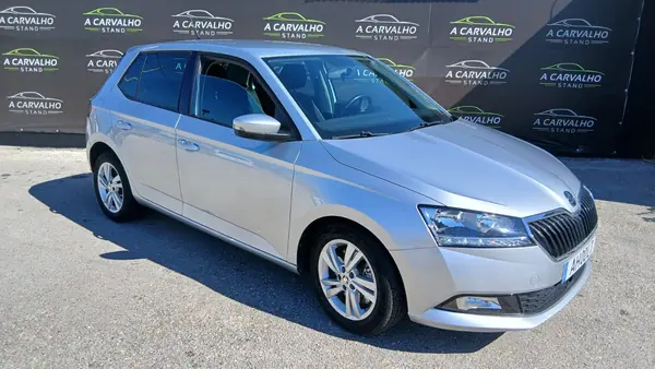 Skoda Fabia 2021 — foto 3 de 15