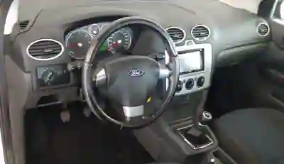 Ford Focus SW 2007 - 5500 EUR, 174000 km - AUTO.MOTO.pt - 174000km - foto 2 de 15