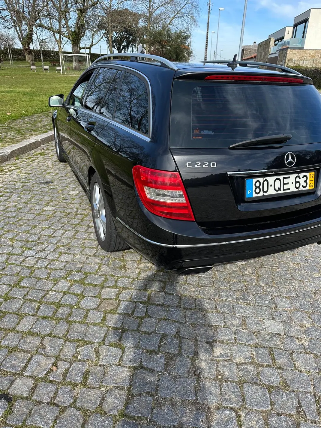 Mercedes-Benz C 220 2012 - 9799 EUR, 435000 km - AUTO.MOTO.pt - 435000km - foto 5 de 9