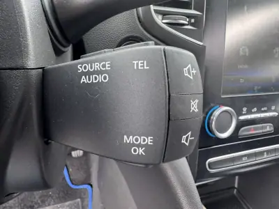 Renault Mégane 2016 - 13990 EUR, 178000 km - AUTO.MOTO.pt - 178000km - foto 18 de 32