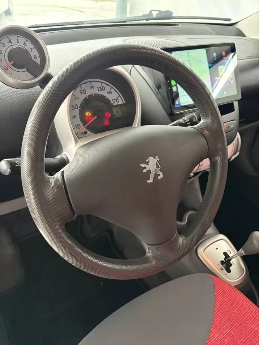 Peugeot 107 2007 - 8490 EUR, 51827 km - AUTO.MOTO.pt - 51827km - foto 13 de 14