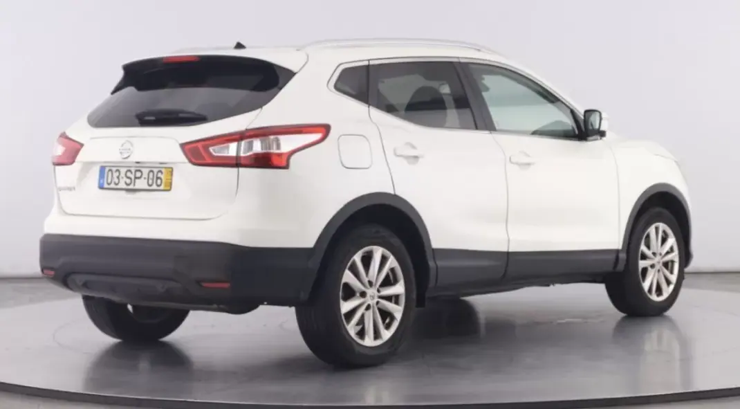 Nissan Qashqai 2017 - 16999 EUR, 99109 km - AUTO.MOTO.pt - 99109km - foto 2 de 7