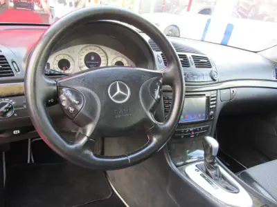 Mercedes-Benz E 270 2003 - 9949 EUR, 259100 km - 259100km - foto 12 de 19
