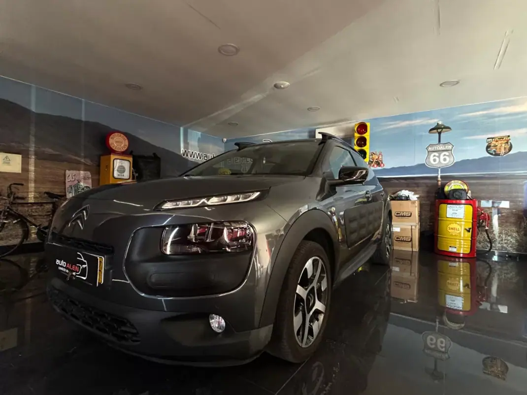Citroën C4 Cactus 2017 - 11750 EUR, 110180 km - AUTO.MOTO.pt - 110180km - foto 3 de 23