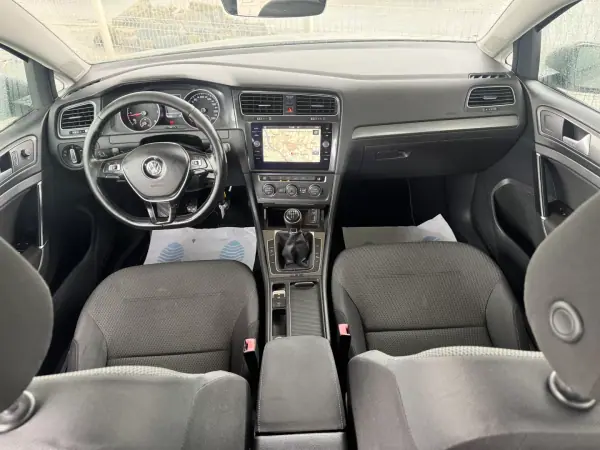 Volkswagen Golf 2017 - 14850 EUR, 162567 km - AUTO.MOTO.pt - 162567km - foto 11 de 20