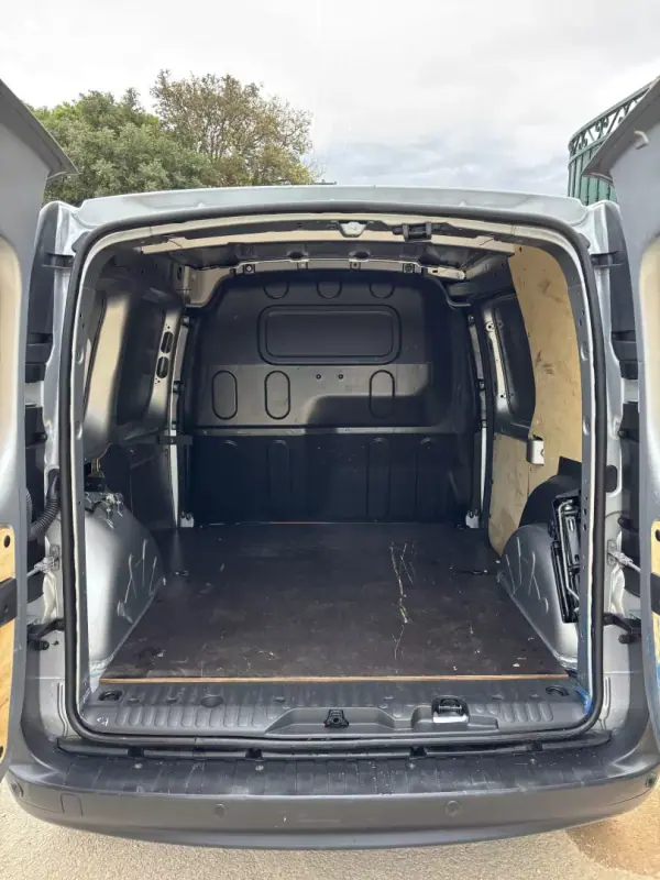Renault Kangoo 2021 - 8900 EUR, 176000 km - AUTO.MOTO.pt - 176000km - foto 7 de 8