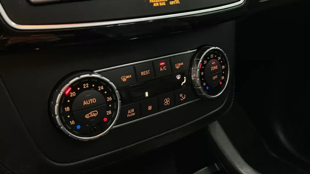 Mercedes-Benz GLE 63 AMG 2015 - 99990 EUR, 149475 km - AUTO.MOTO.pt - 149475km - foto 18 de 42