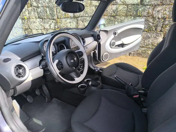 MINI Clubman 2013 - 9000 EUR, 185000 km - AUTO.MOTO.pt - 185000km - foto 10 de 12