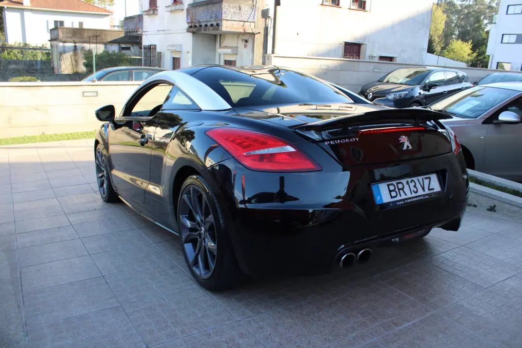 Peugeot RCZ 2012 - 12990 EUR, 189000 km - AUTO.MOTO.pt - 189000km - foto 7 de 25