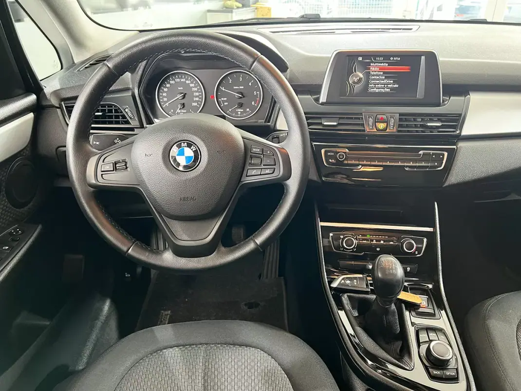 BMW 214 Active Tourer 2017 - 15600 EUR, 98526 km - AUTO.MOTO.pt - 98526km - foto 9 de 21