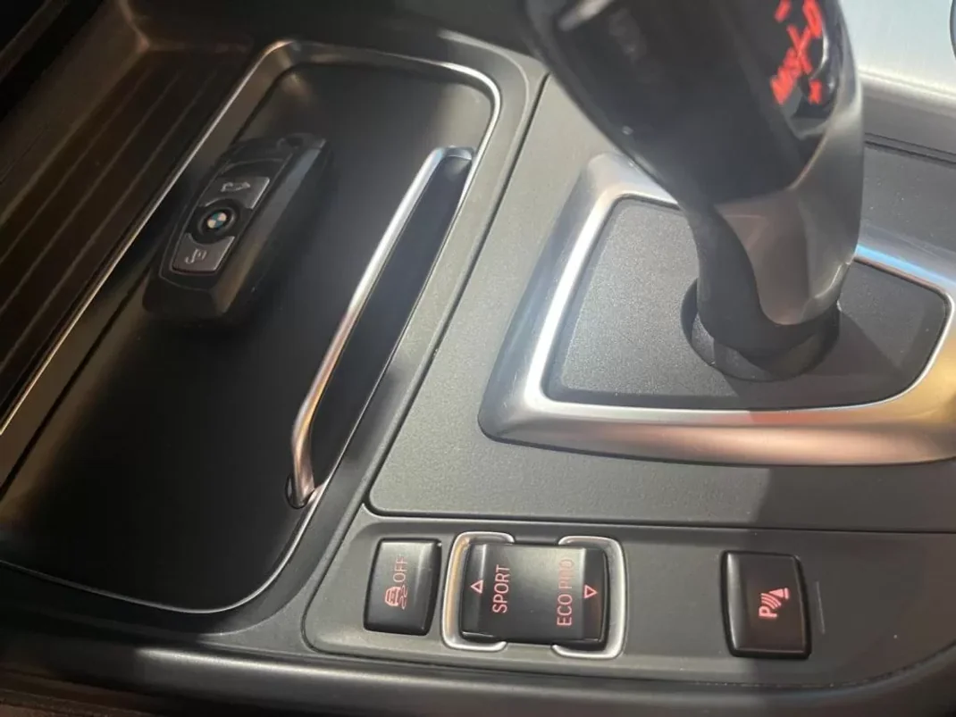 BMW 420 Gran Coupé 2016 - 22999 EUR, 160000 km - AUTO.MOTO.pt - 160000km - foto 35 de 54