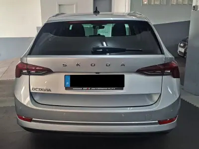 Skoda Octavia Break 2022 - 17250 EUR, 160000 km - 160000km - foto 5 de 23