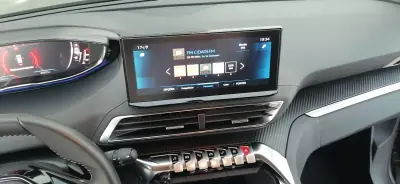 Peugeot 3008 2021 - 21900 EUR, 42000 km - AUTO.MOTO.pt - 42000km - foto 9 de 12