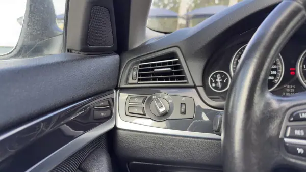 BMW 520 2013 - 16500 EUR, 244000 km - AUTO.MOTO.pt - 244000km - foto 30 de 47