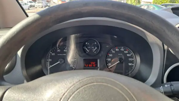 Citroën Berlingo 2016 - 9900 EUR, 218219 km - AUTO.MOTO.pt - 218219km - foto 11 de 19