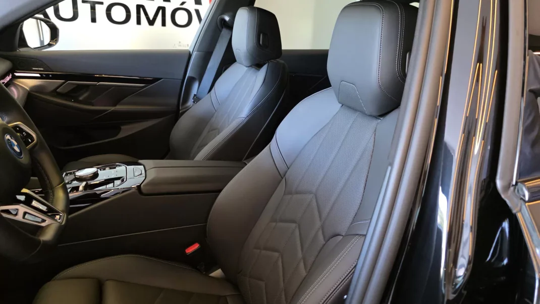 BMW 530e 2024 - 64900 EUR, 8152 km - AUTO.MOTO.pt - 8152km - foto 39 de 59