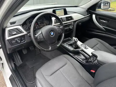 BMW 318 2016 - 14900 EUR, 160000 km - AUTO.MOTO.pt - 160000km - foto 31 de 59