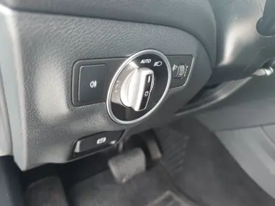 Mercedes-Benz GLA 180 2015 - 22500 EUR, 120000 km - AUTO.MOTO.pt - 120000km - foto 20 de 28