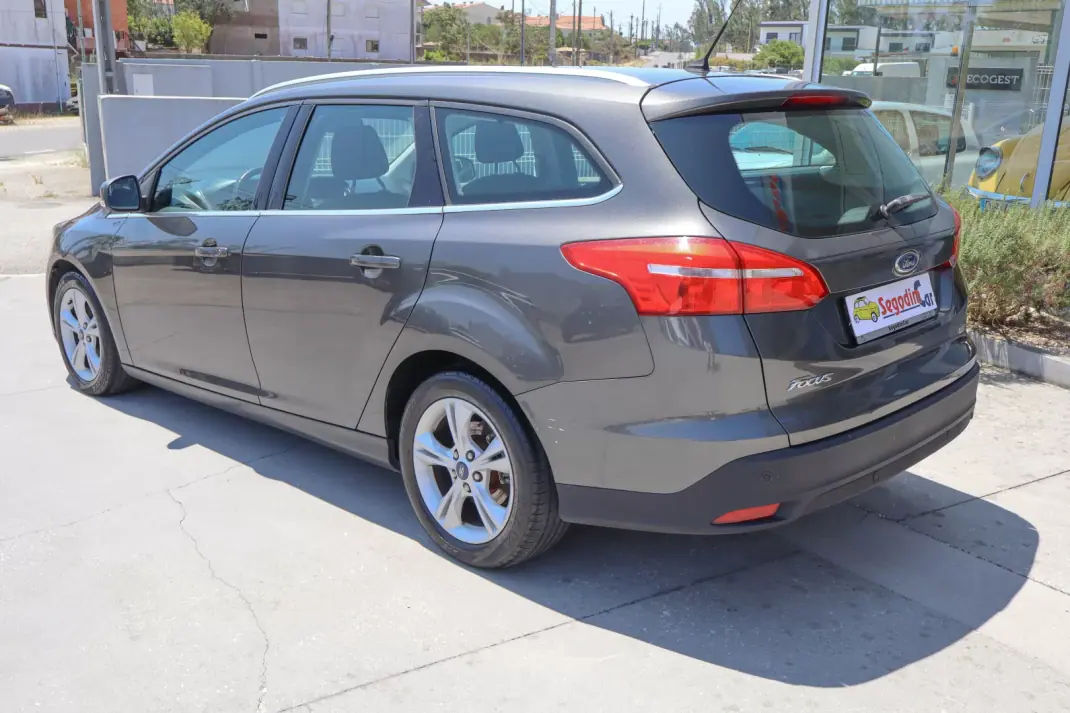 Ford 2015 - 8500 EUR, 162000 km - 162000km - foto 6 de 15