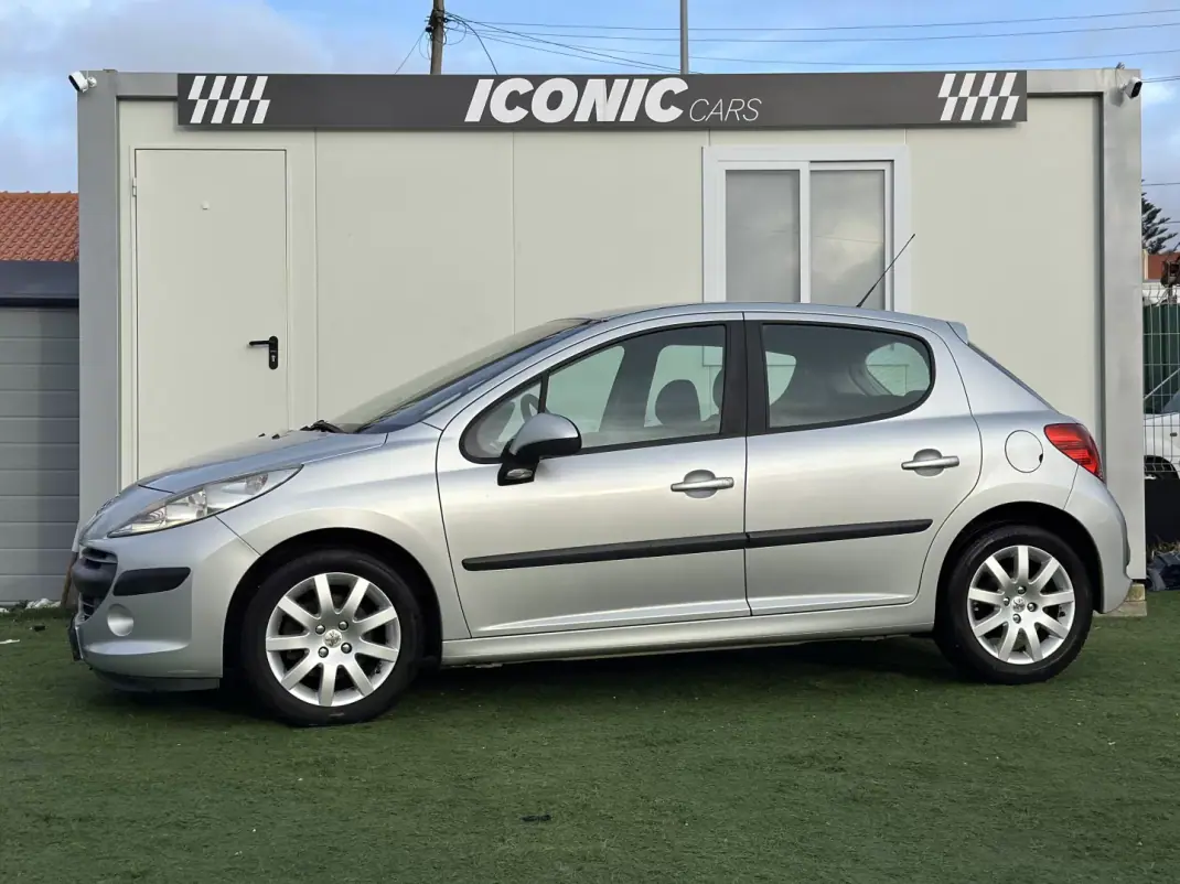 Peugeot 207 2007 - 5990 EUR, 181000 km - AUTO.MOTO.pt - 181000km - foto 1 de 26