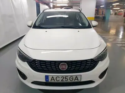 Fiat Tipo Station Wagon 2020 - 10990 EUR, 110261 km - AUTO.MOTO.pt - 110261km - foto 2 de 17