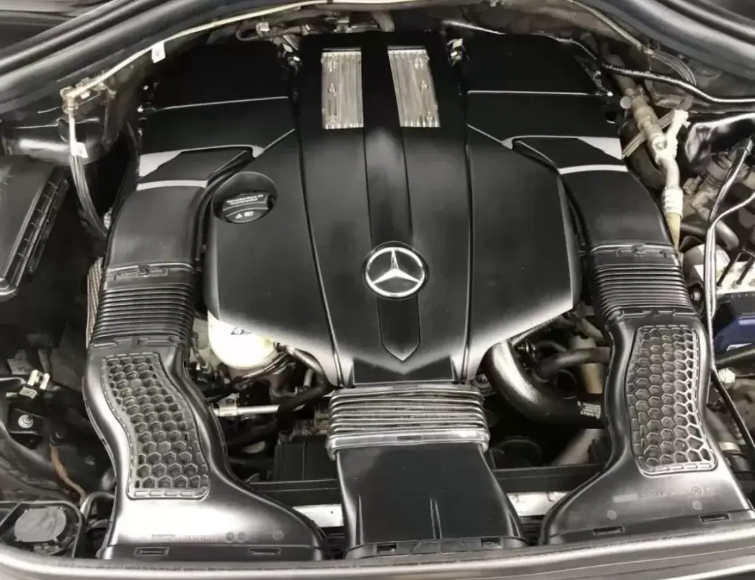 Mercedes-Benz GLE 400 2018 - 56999 EUR, 144000 km - AUTO.MOTO.pt - 144000km - foto 7 de 7