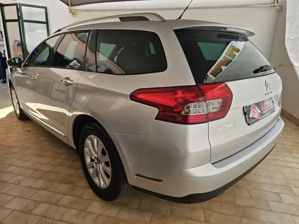 Citroën C5 Break 2013 - 7500 EUR, 228842 km - AUTO.MOTO.pt - 228842km - foto 12 de 17