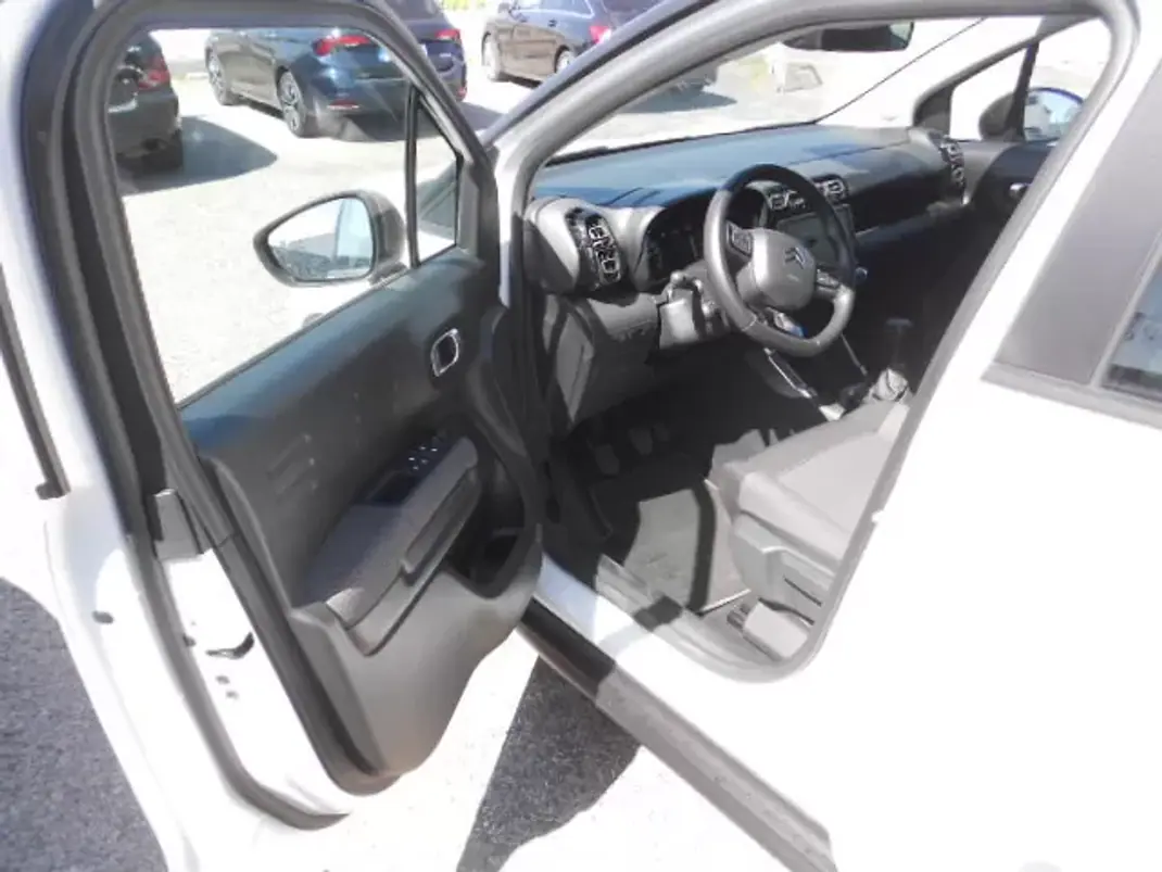 Citroën C3 Aircross 2023 - 16500 EUR, 41872 km - AUTO.MOTO.pt - 41872km - foto 9 de 14